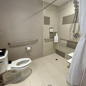 King Room Mobility accessible